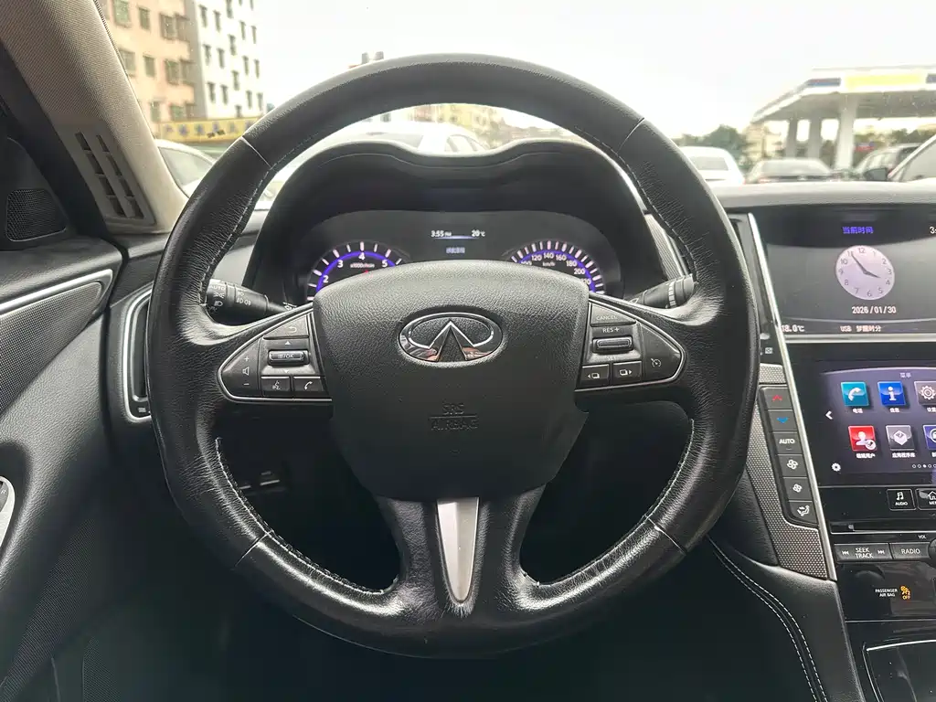 Infiniti Q50L 2017 — фото 18