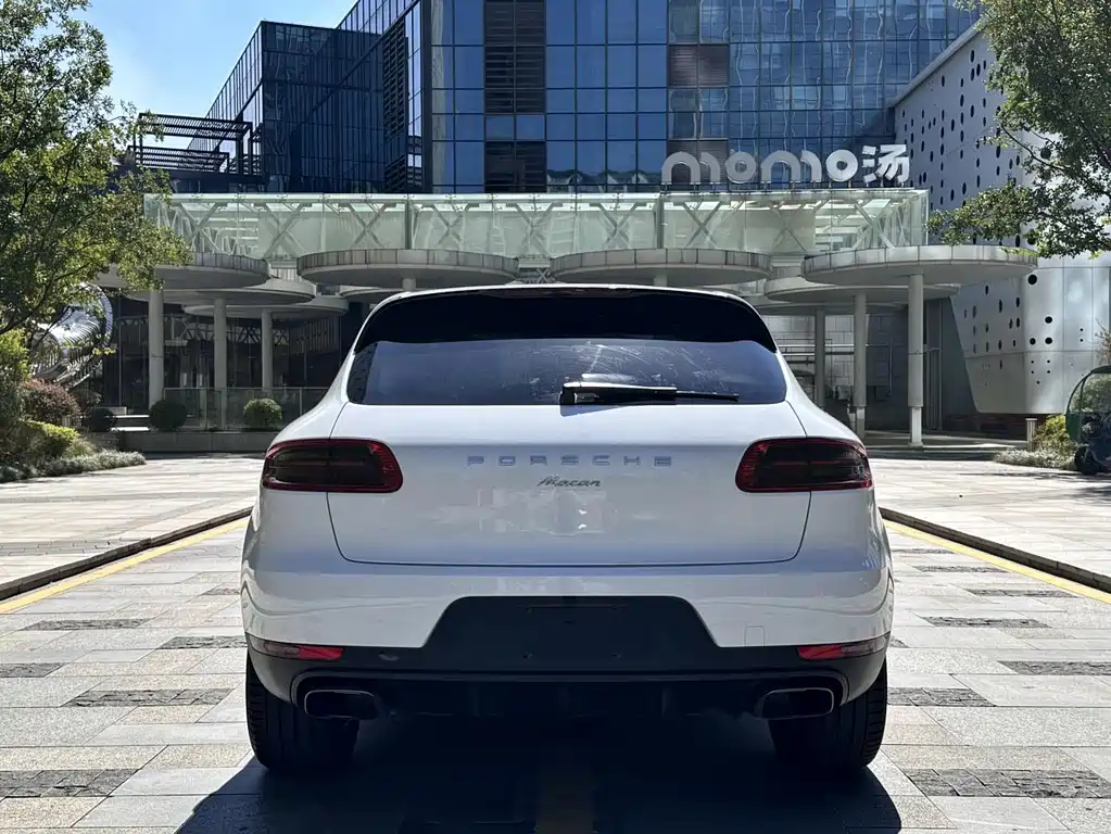 Porsche Macan 2017 — фото 5