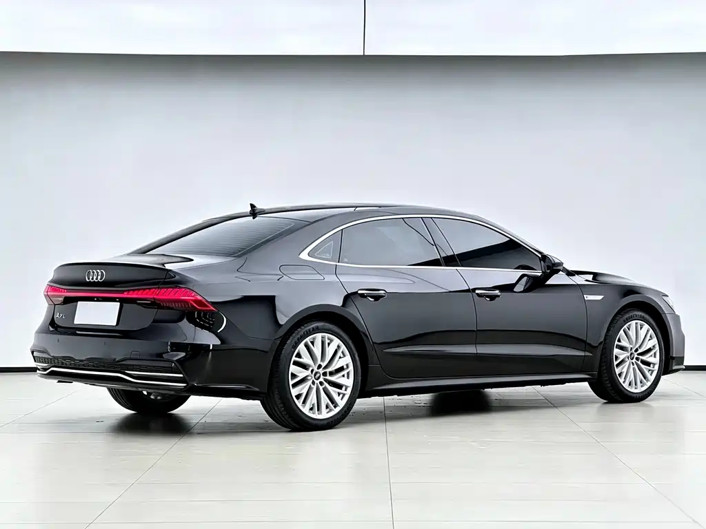 Audi A7L 2024 — фото 15