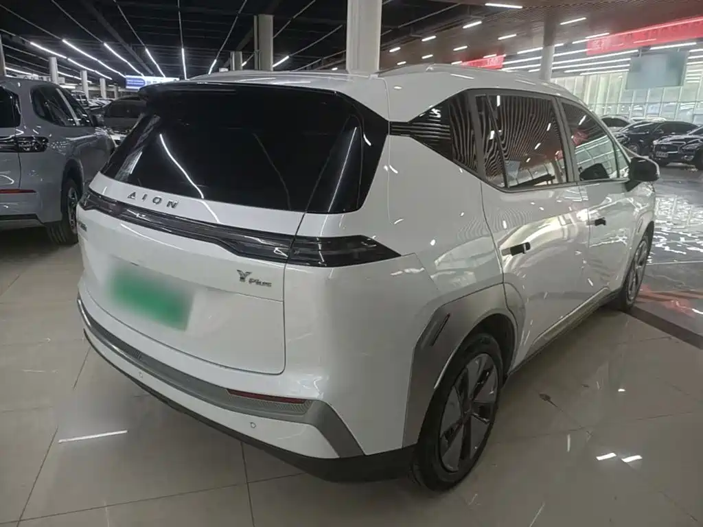 Aion Y 2025