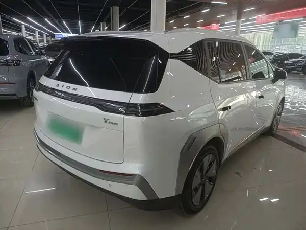 Aion Y 2025