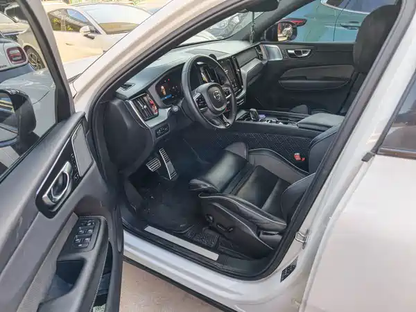 Volvo XC60 2021