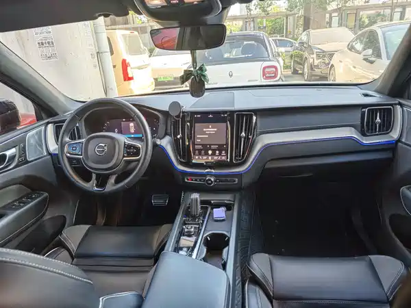 Volvo XC60 2021