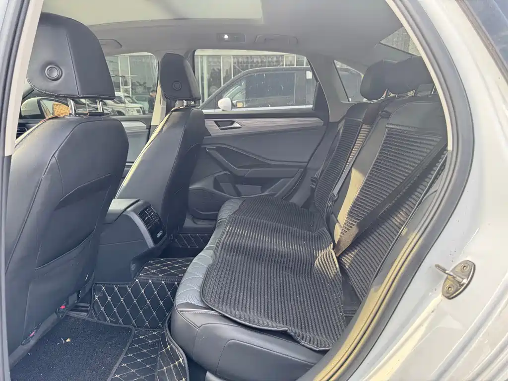 Volkswagen Sagitar 2023