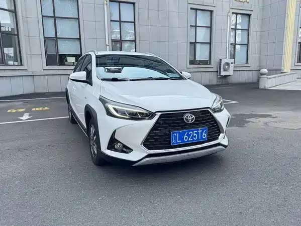 Toyota Yaris L 2022