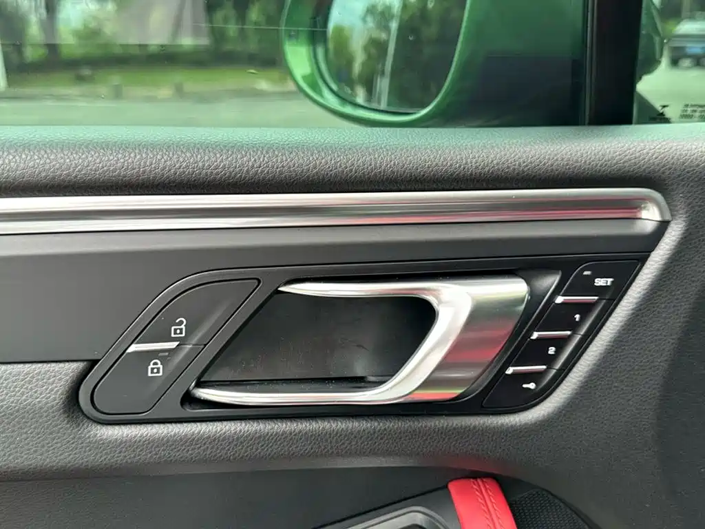 Porsche Macan 2021 — фото 19