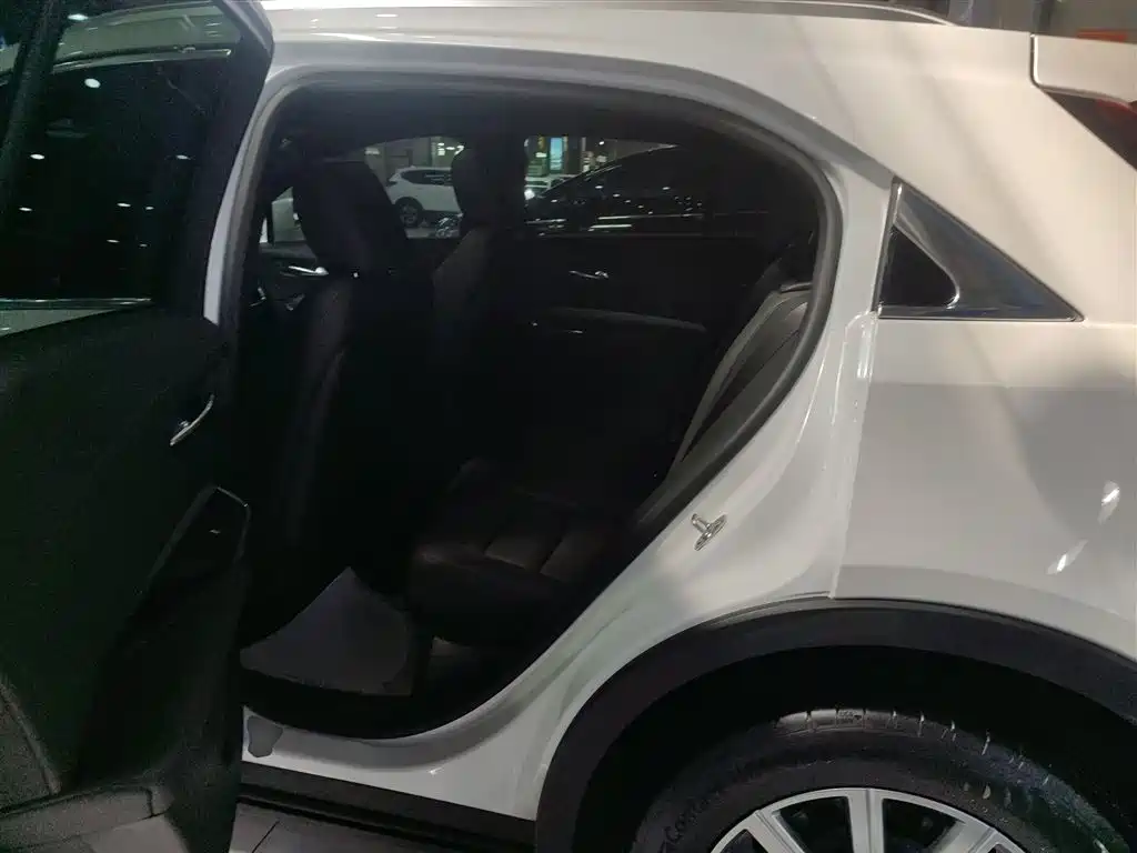 Cadillac XT4 2022 — фото 17