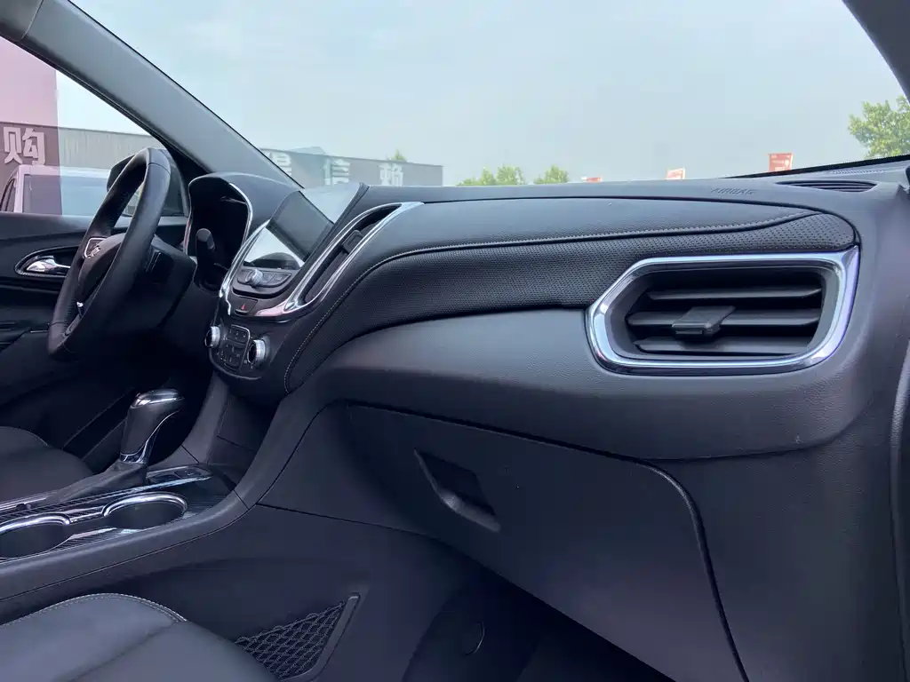 Chevrolet Equinox 2018 — фото 20