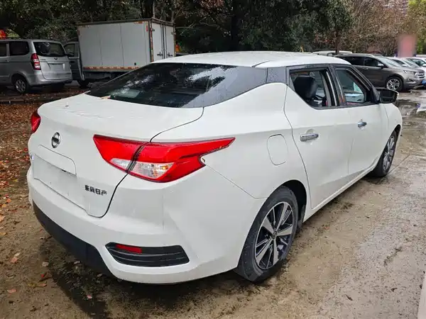Nissan Bluebird 2019
