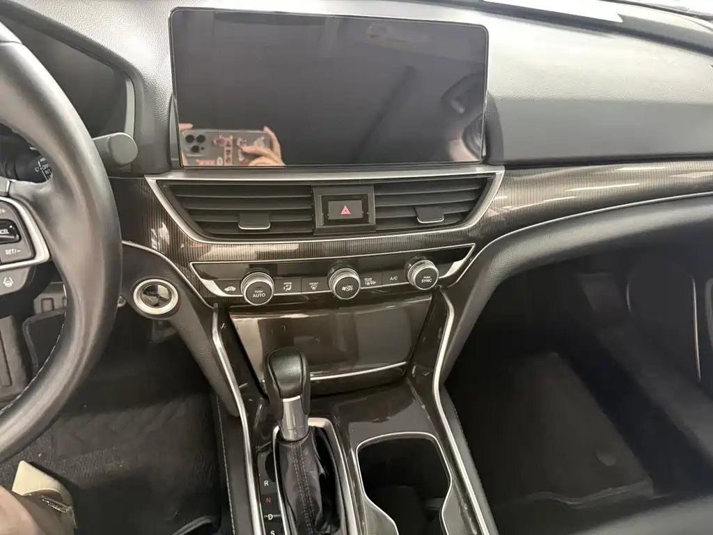 Honda Accord 2022 — фото 13