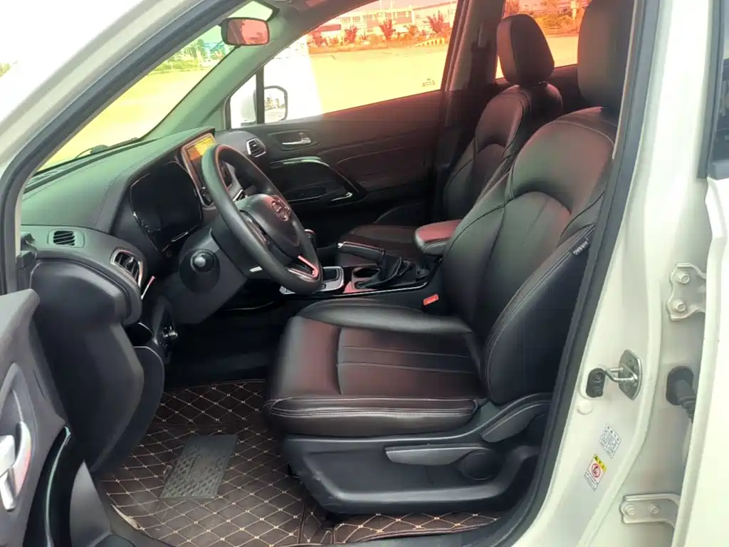 GAC Motor Trumpchi GS4 2018 — фото 15
