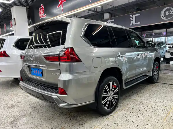 Lexus LX 2019