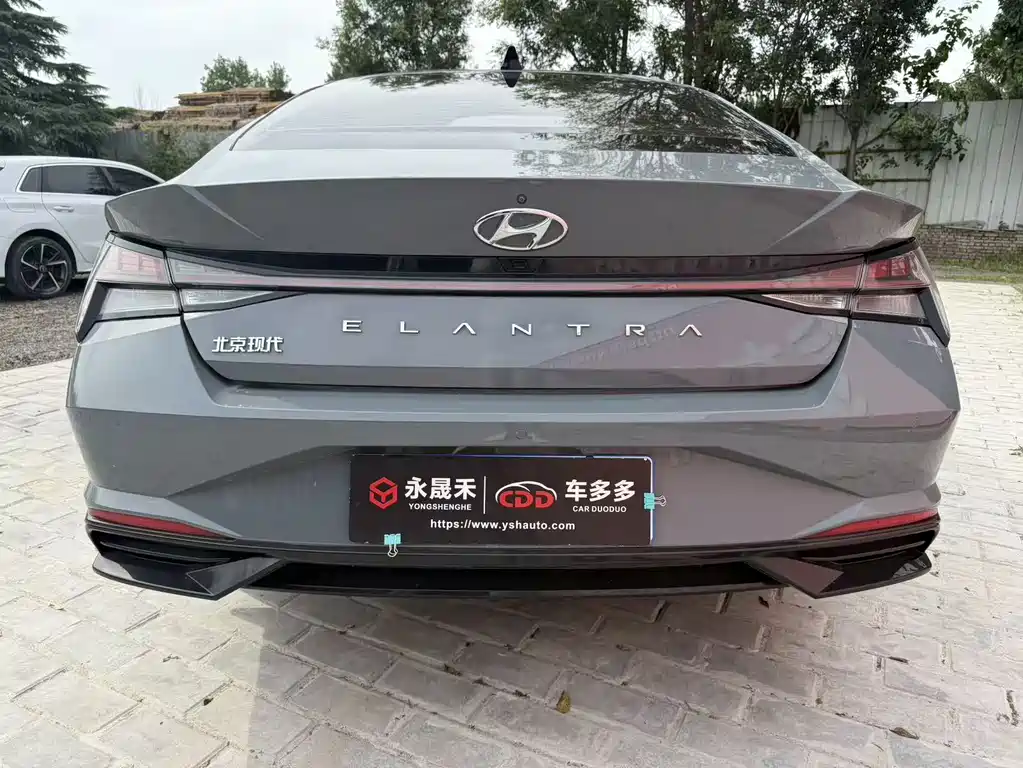 Hyundai Elantra 2021 — фото 12