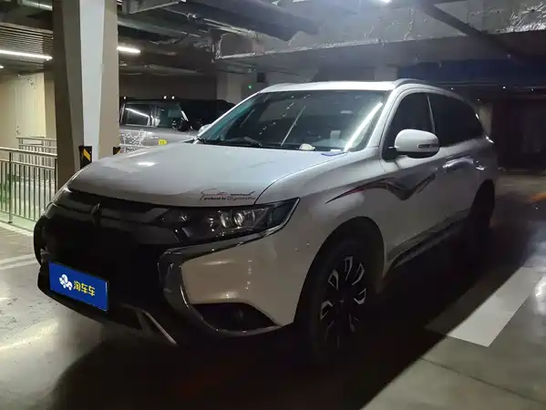 Mitsubishi Outlander 2021