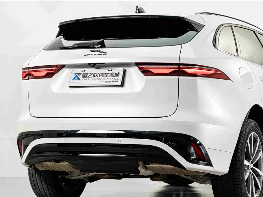 Jaguar F-PACE 2023 — фото 7