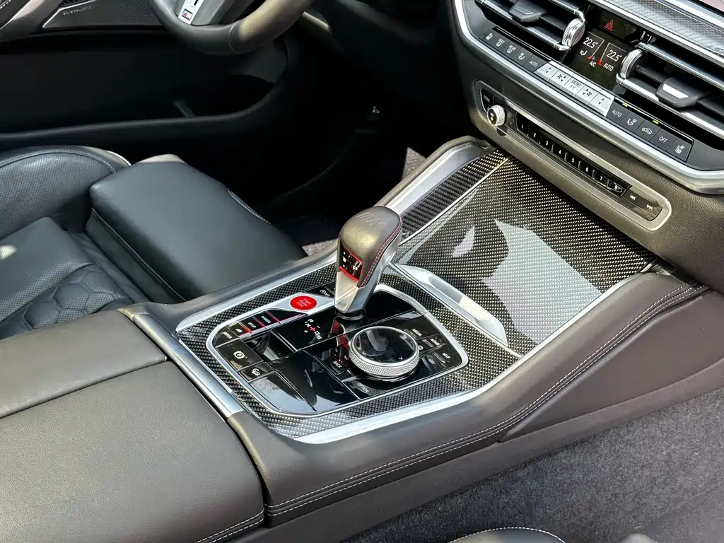 BMW X6 M 2022 — фото 11