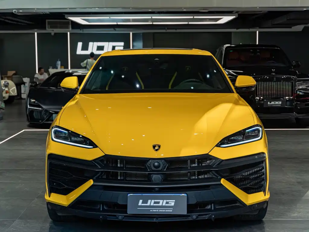 Lamborghini Urus SE 2025