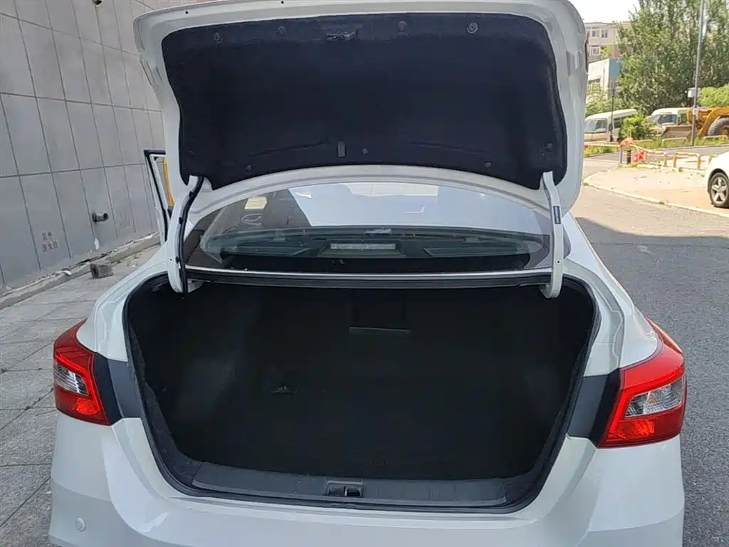 Nissan Sylphy 2020 — фото 19