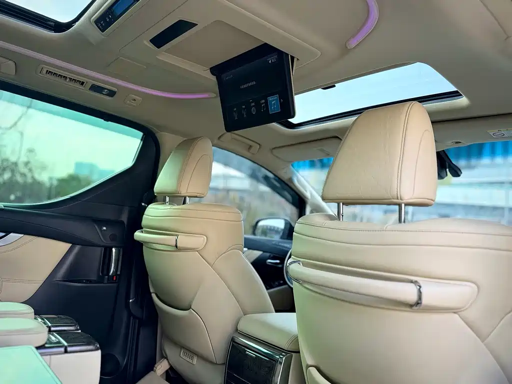 Toyota Vellfire 2020 — фото 20