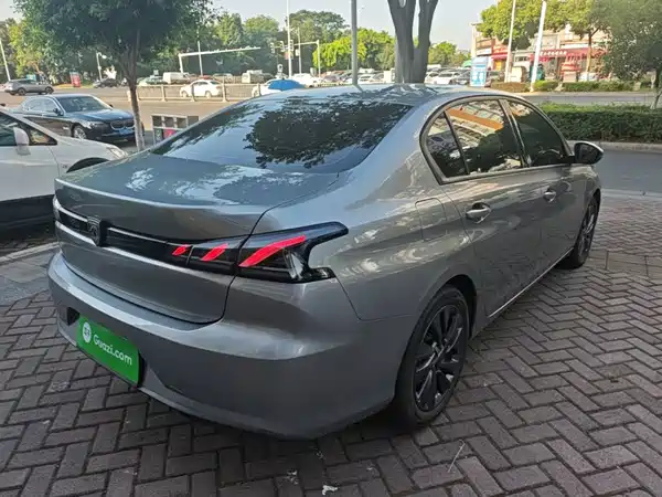 Peugeot 408 2025
