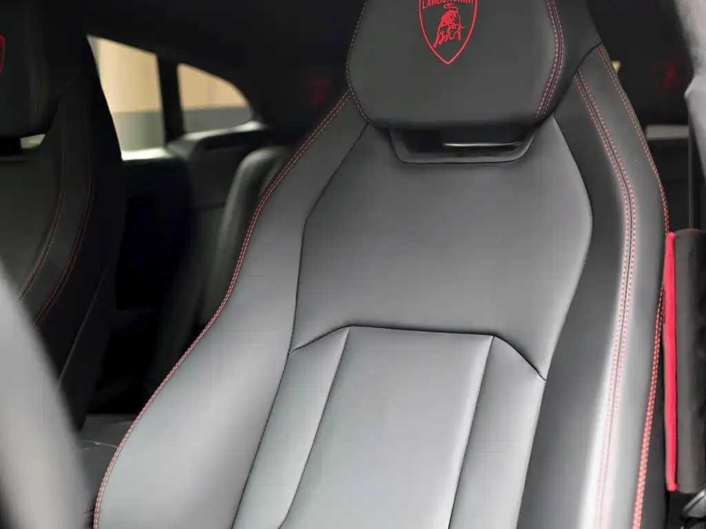 Lamborghini Urus 2022 — фото 15