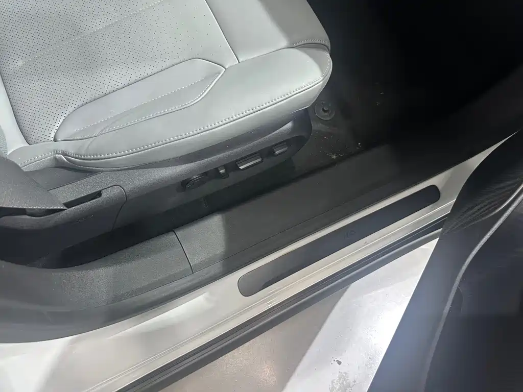 NIO ET5T 2024 — фото 18
