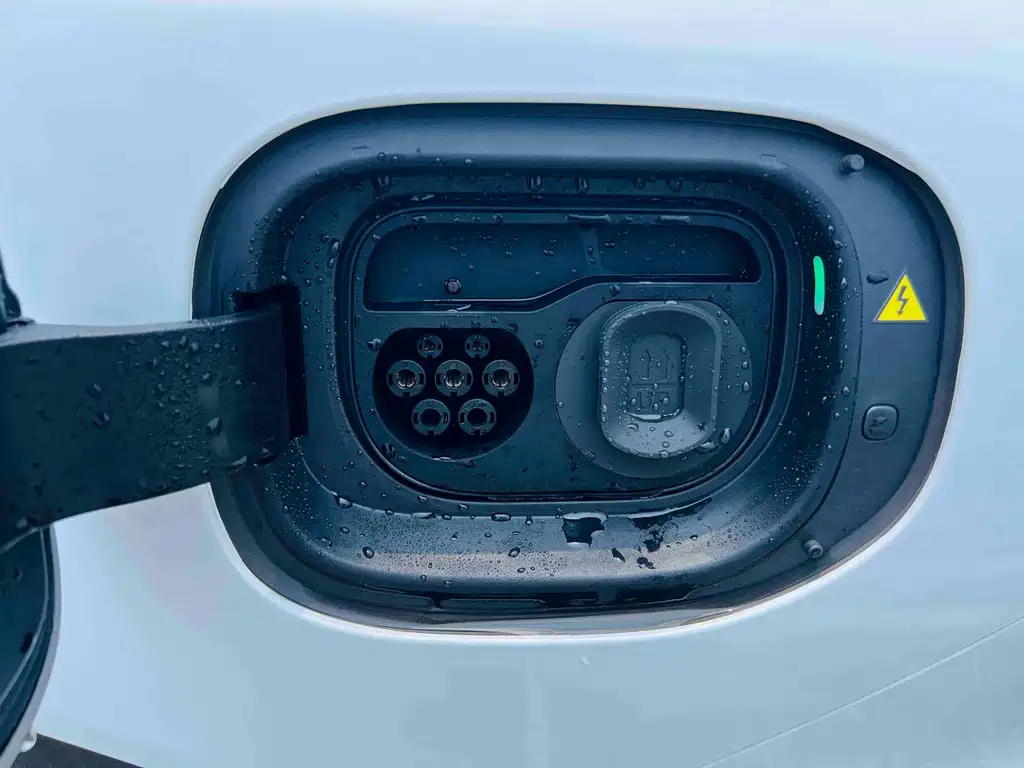 Xiaomi YU7 2025 — фото 14