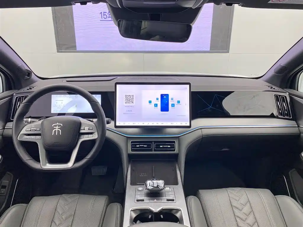 BYD L DM-i 2025 — фото 10