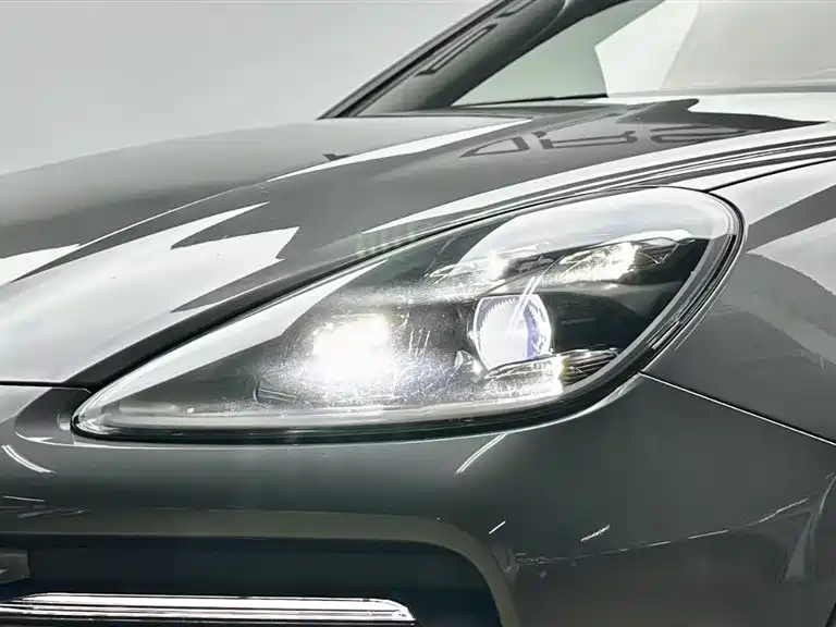 Porsche Cayenne 2022 — фото 8