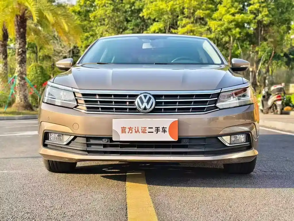 Volkswagen Passat 2017 — фото 15