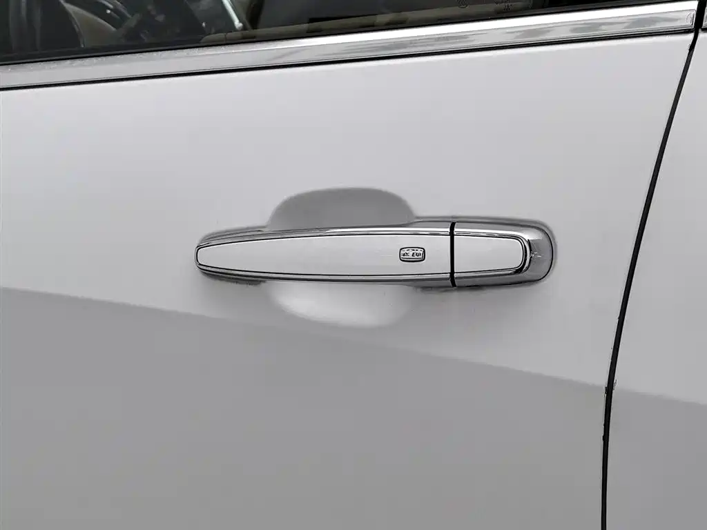 Chevrolet Malibu XL 2017 — фото 18