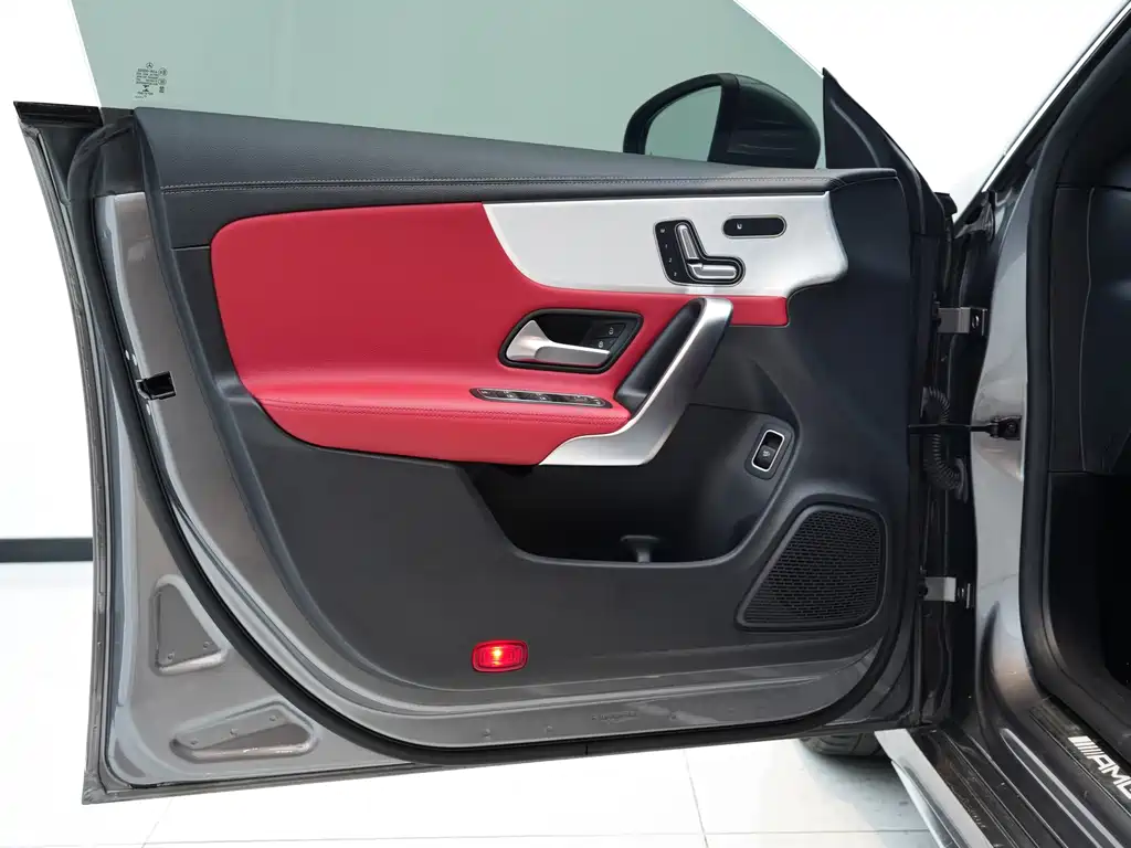 Mercedes-Benz CLA AMG 2022 — фото 10