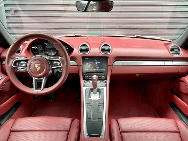 Porsche 718 2017