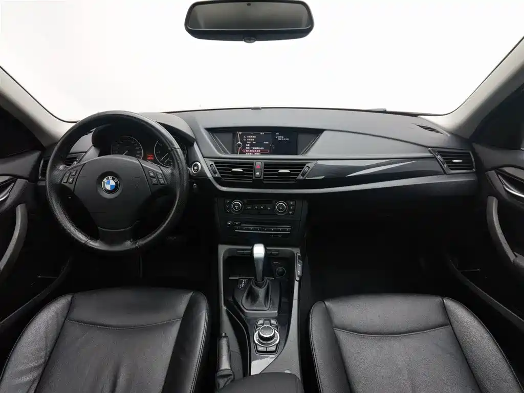 BMW X1 2011 — фото 5