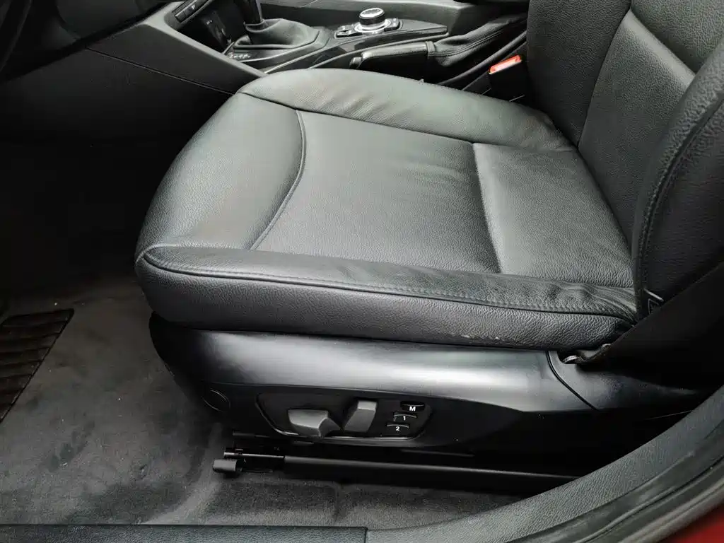 BMW X1 2011 — фото 20