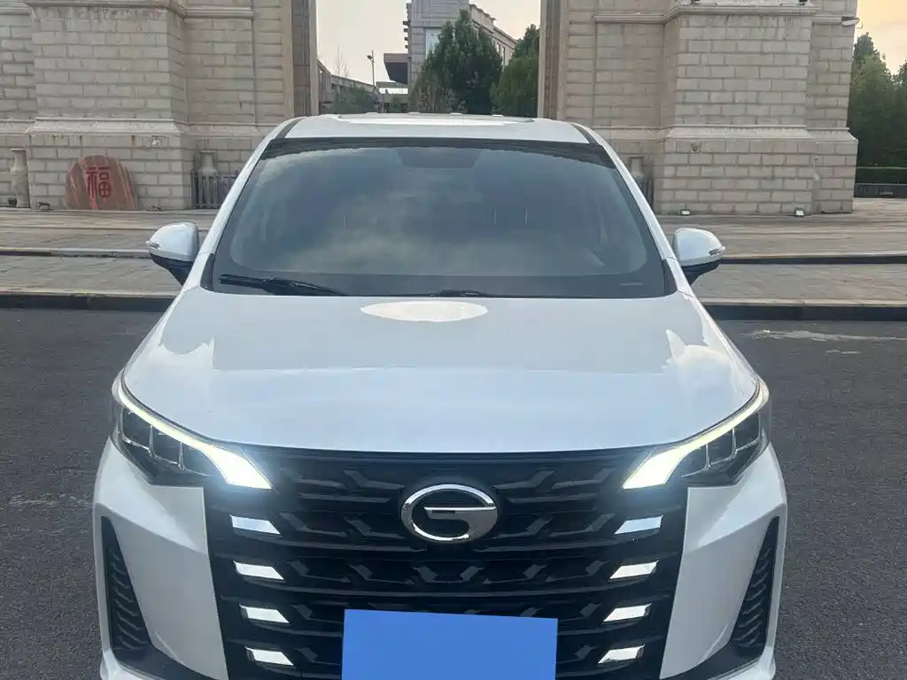 GAC Trumpchi M6 2022 — фото 1