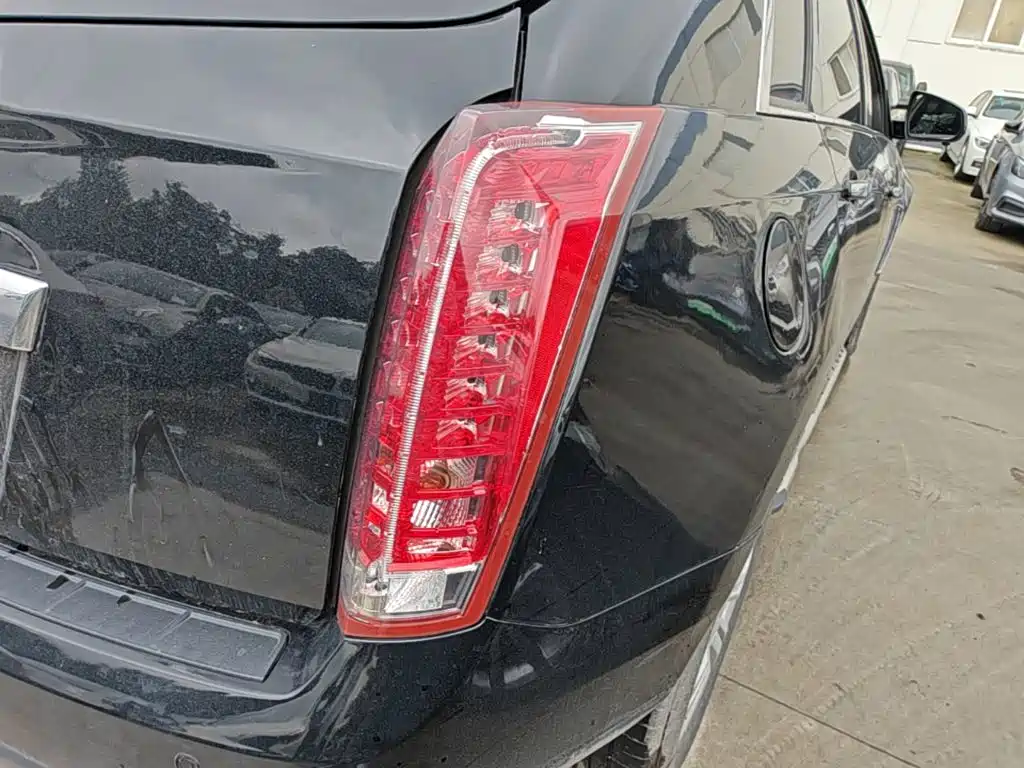 Cadillac SRX 2016 — фото 8