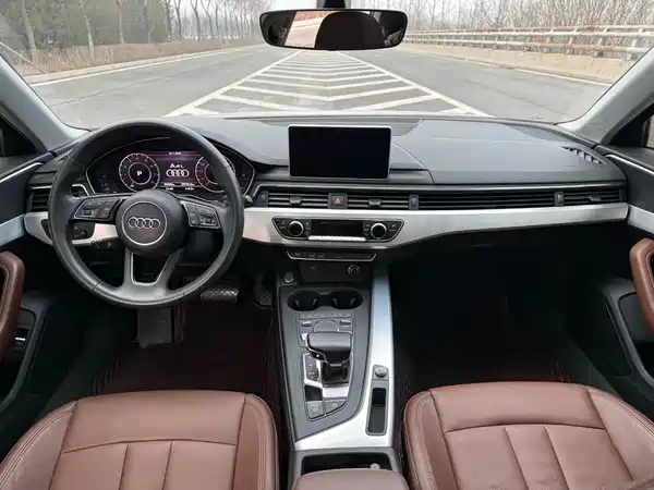 Audi A4L 2018