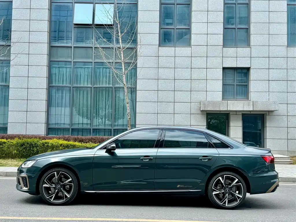Audi A4L 2025 — фото 11