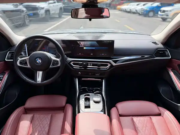 BMW i3 2023