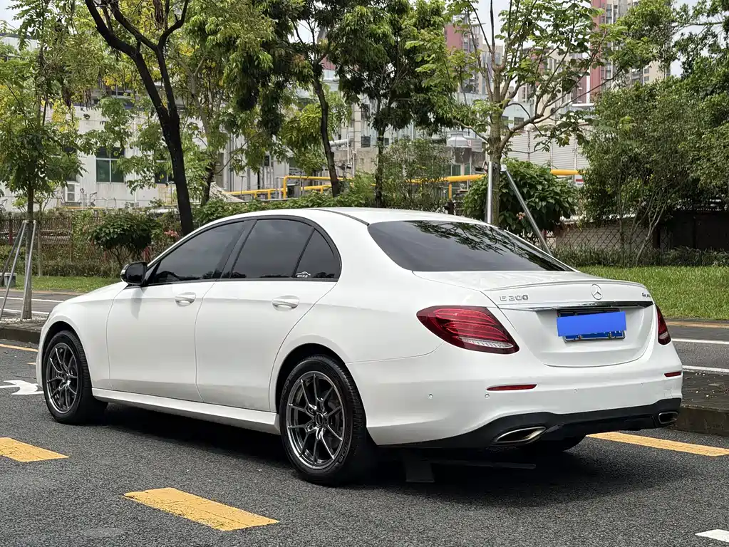 Mercedes-Benz E-Class 2018