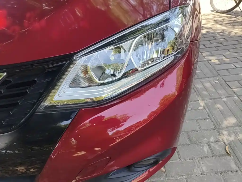 Nissan Tiida 2017 — фото 24