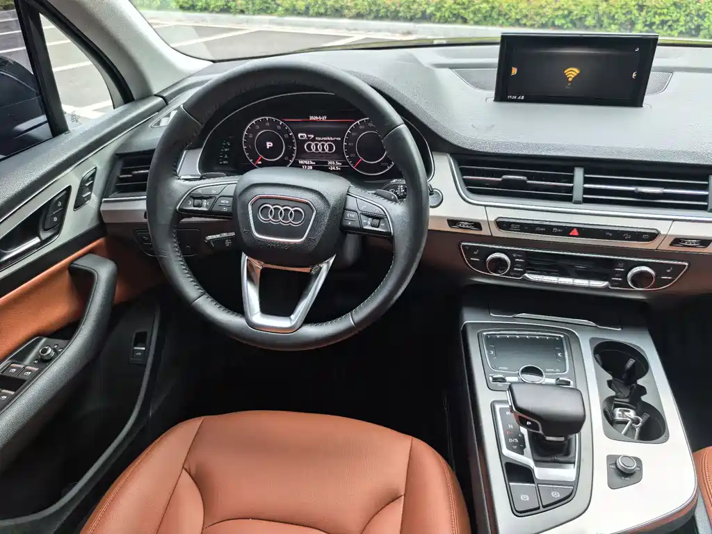 Audi Q7 2018 — фото 10