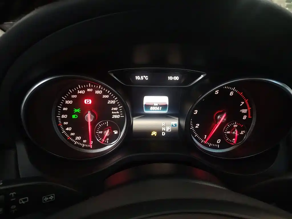 Mercedes-Benz GLA 2018 — фото 12