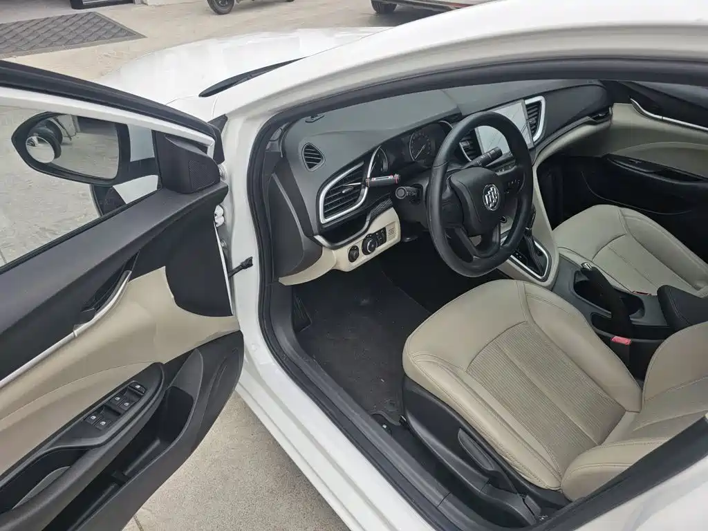 Buick Excelle 2017 — фото 16