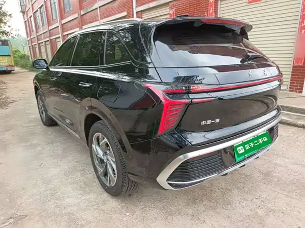 Hongqi HS3 PHEV 2025