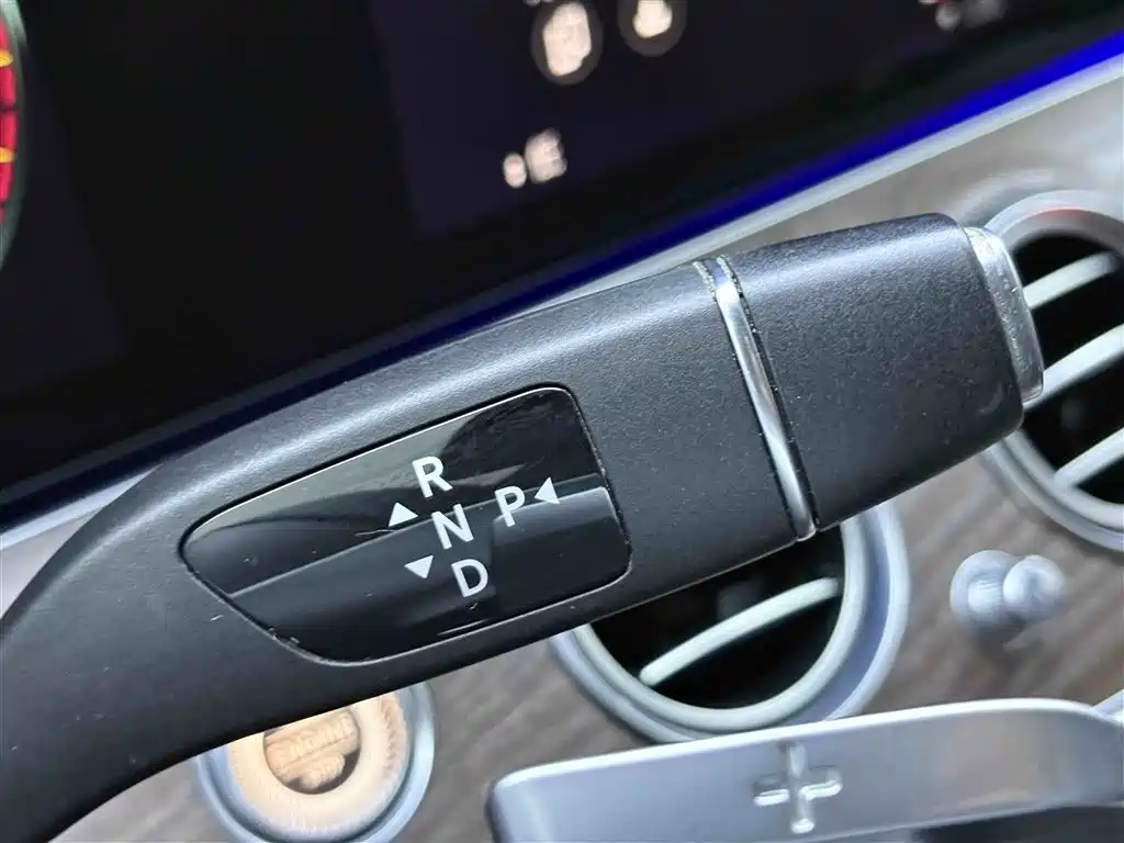 Mercedes-Benz E-Class 2021 — фото 20