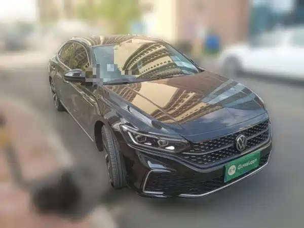 Volkswagen Passat 2023