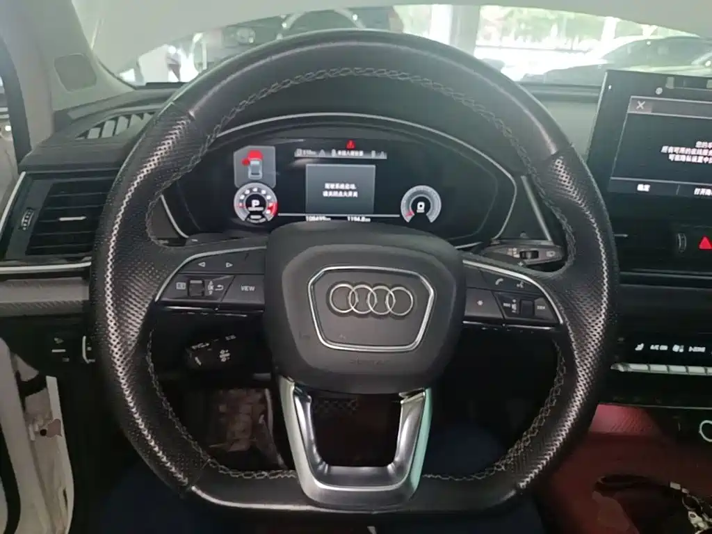 Audi Q5L 2021 — фото 11