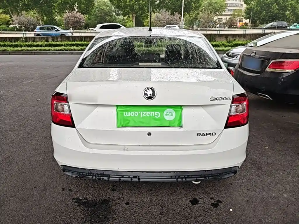 Skoda Rapid 2017 — фото 6